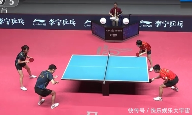 役仪式上 役仪式上